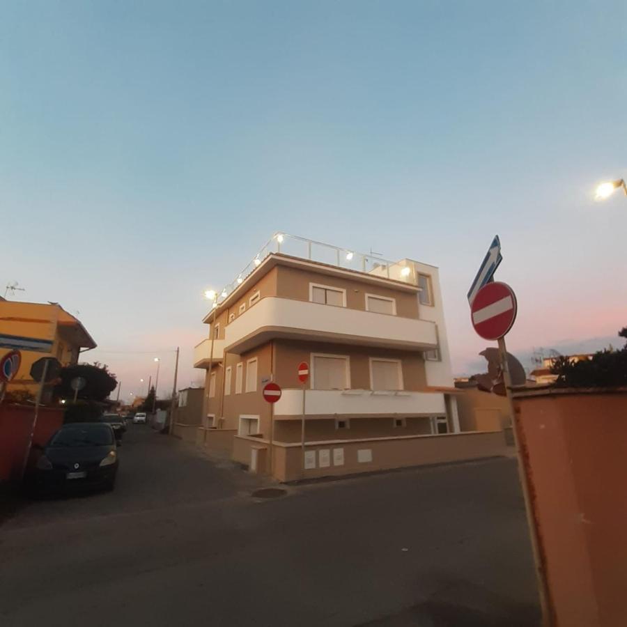 L' Ora Blu Hotel Fiumicino Kültér fotó